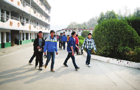 捐赠学校