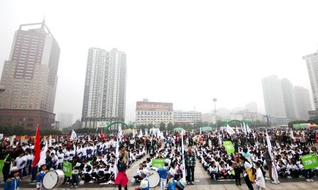 长沙春季马路赛跑暨安利纽崔莱健康跑激情开跑