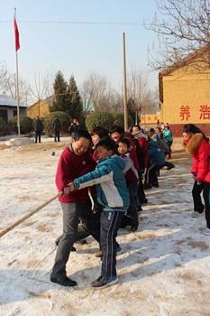 聊城：温暖水城之爱心体育器材室捐建行动（七）